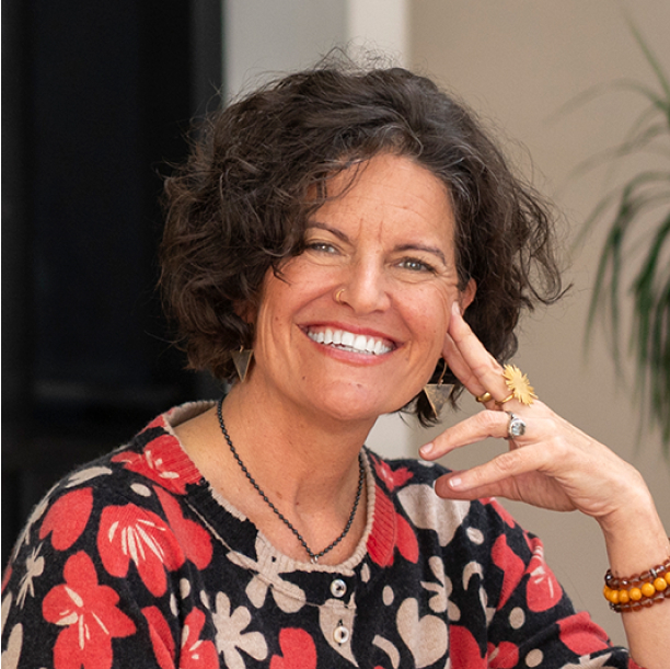 Dr. Mindy Pelz